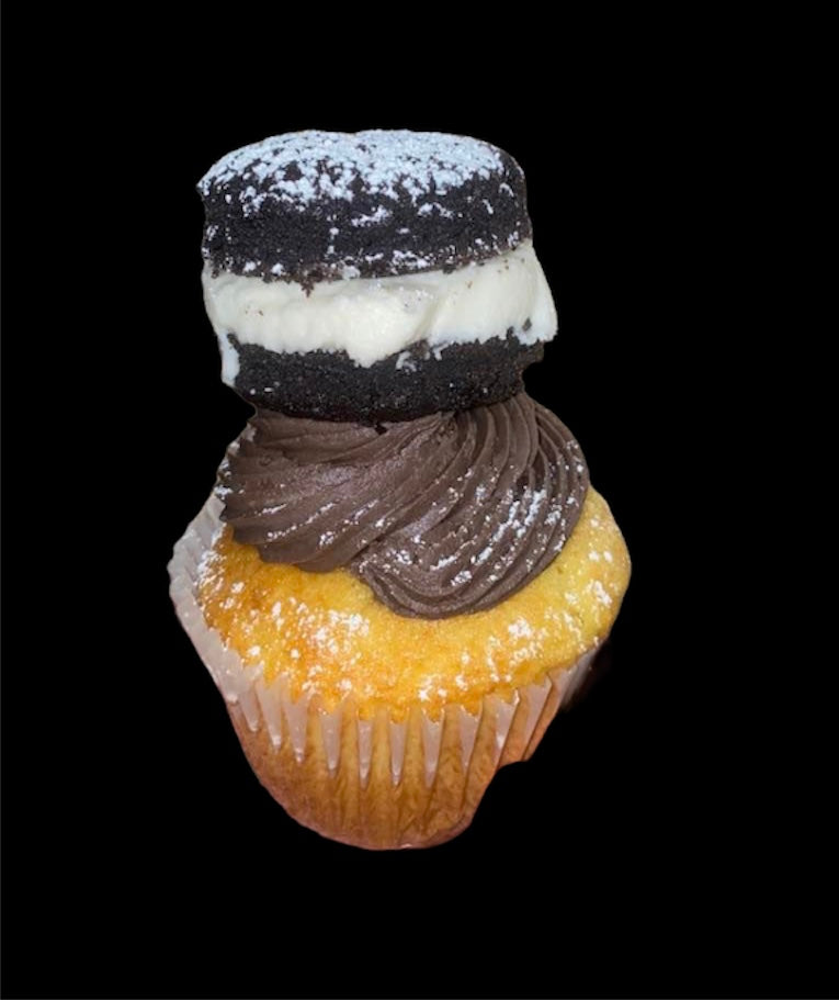 Whoopie Overload Cupcake (pick up only)